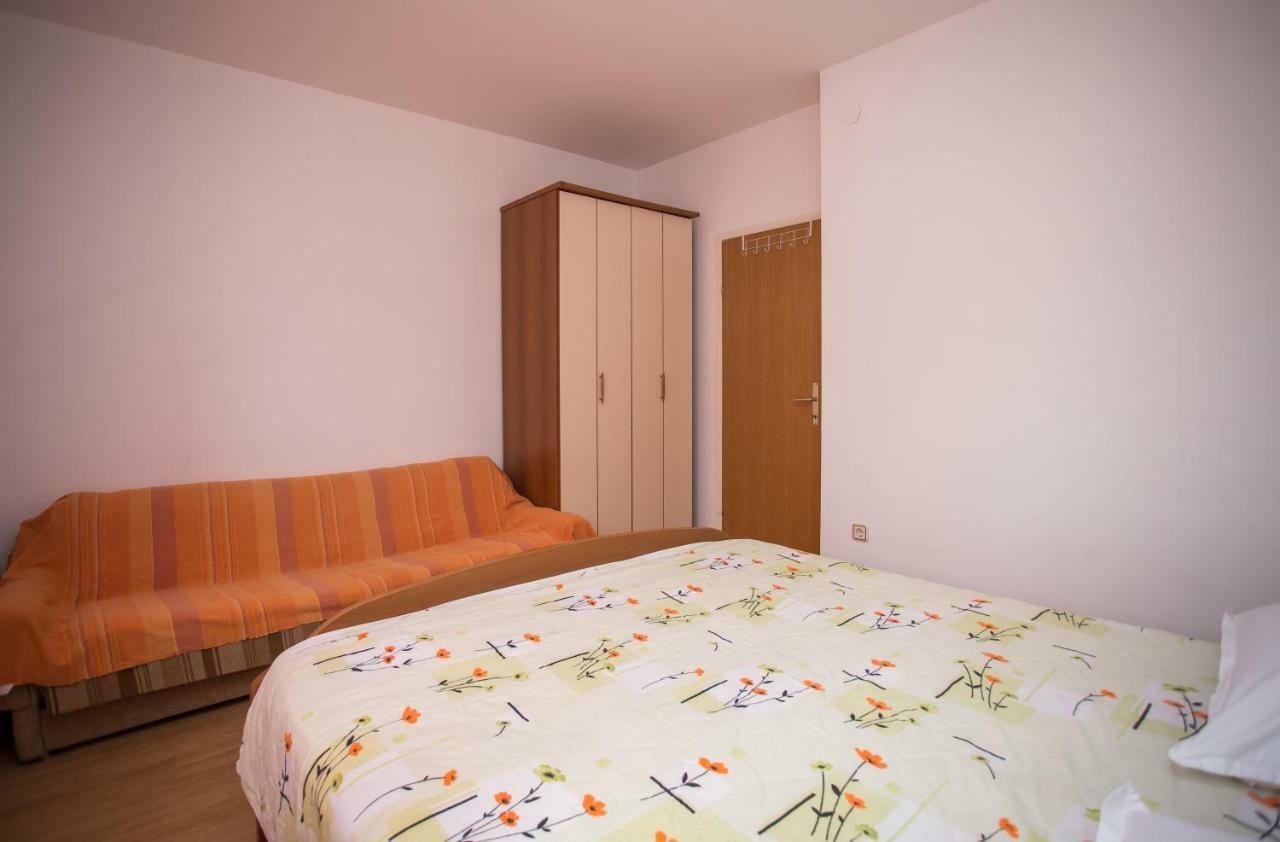 Apartments Gloria Primošten Buitenkant foto