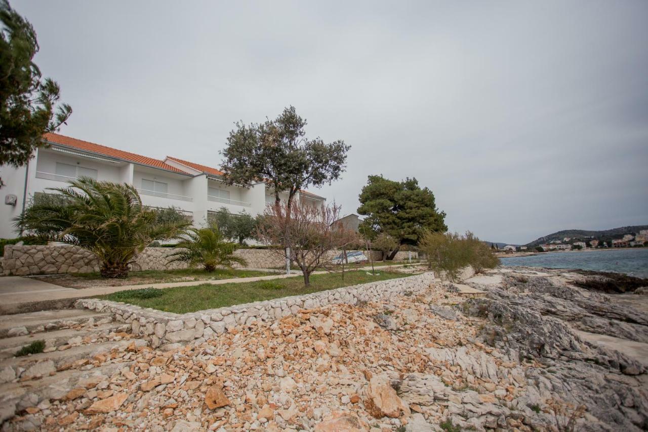 Apartments Gloria Primošten Buitenkant foto