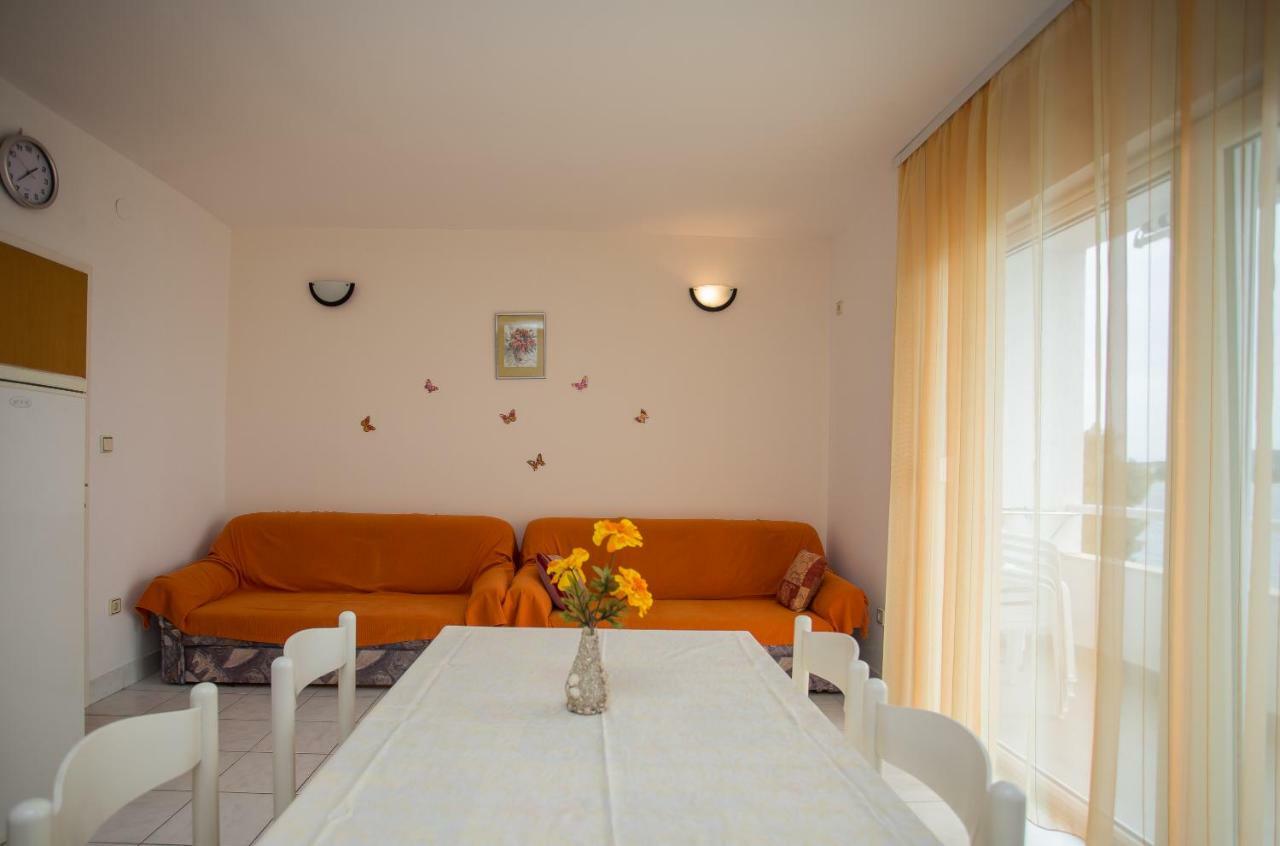Apartments Gloria Primošten Buitenkant foto